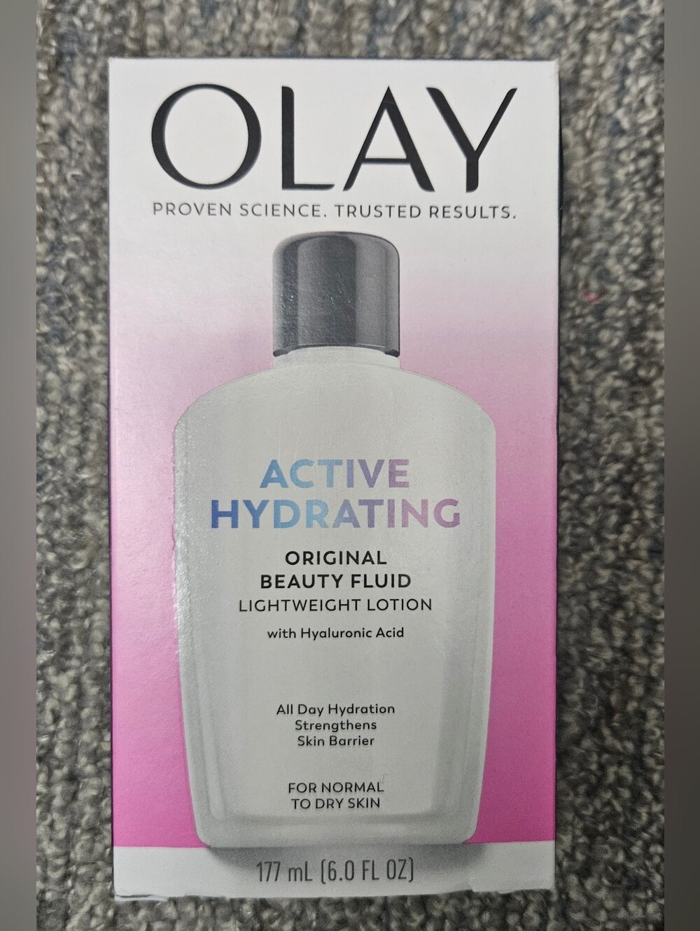 OLAY Active Hydrating Beauty Fluid - Pink & White